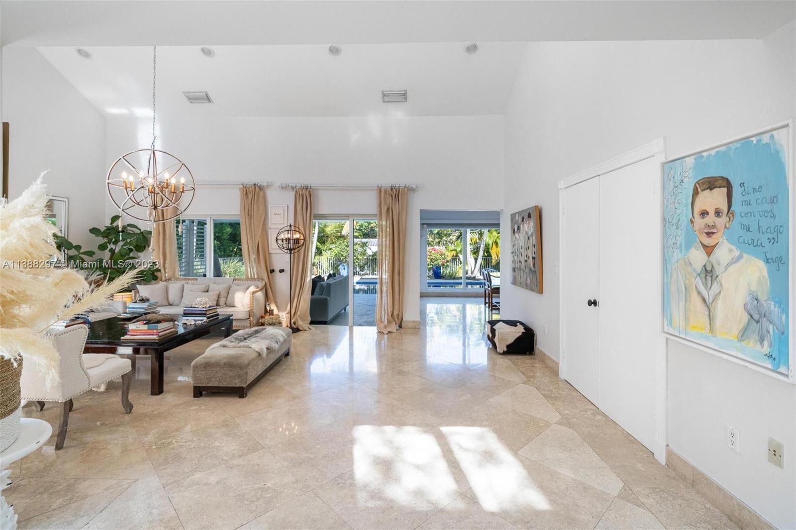 525 Ridgewood Rd