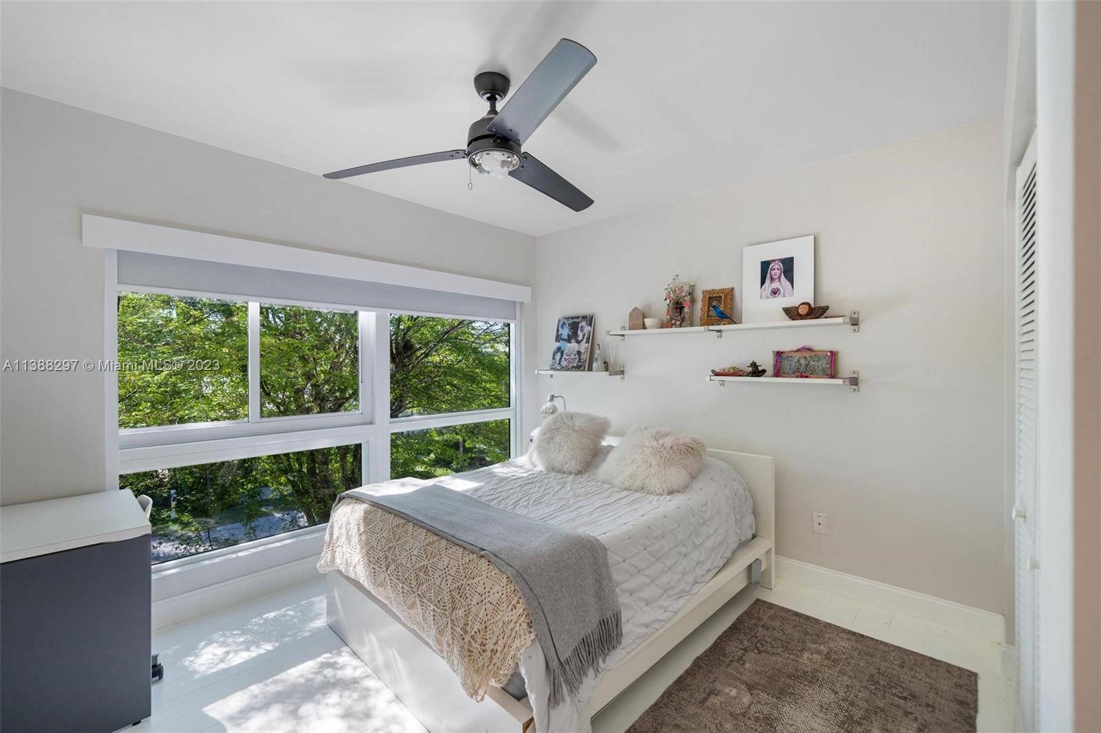 525 Ridgewood Rd