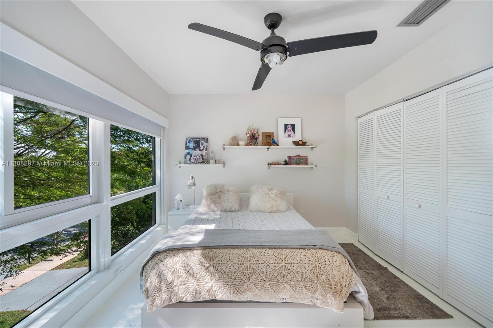 525 Ridgewood Rd