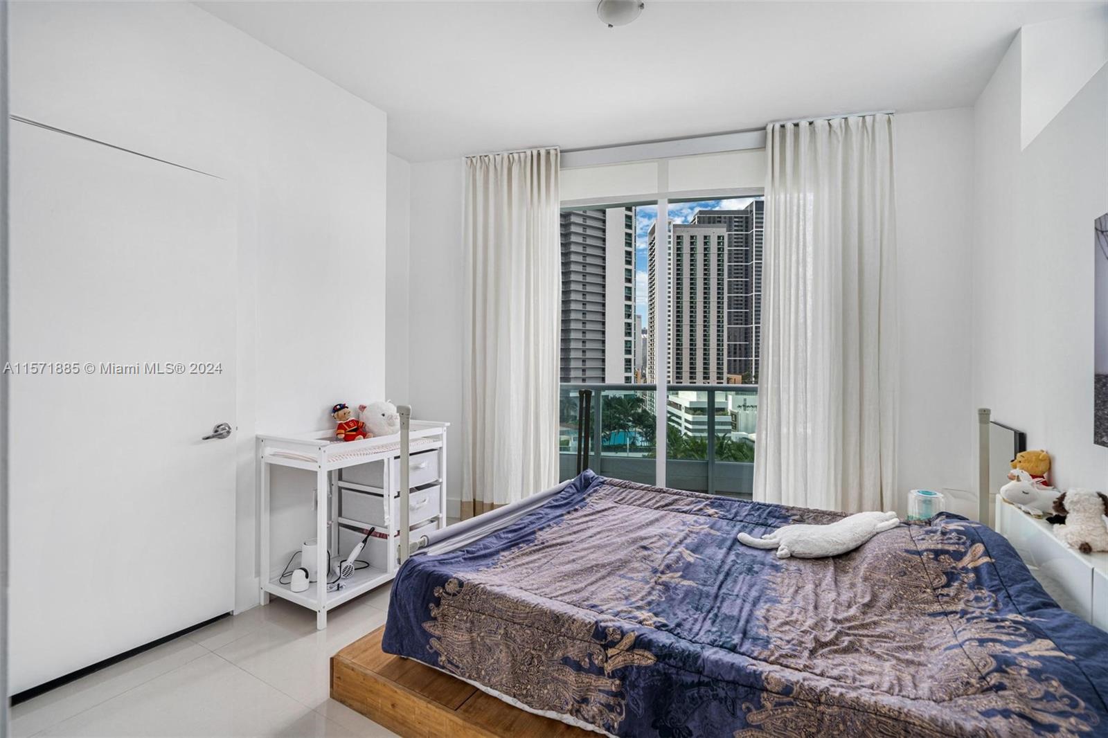 900 Biscayne Blvd # 2212