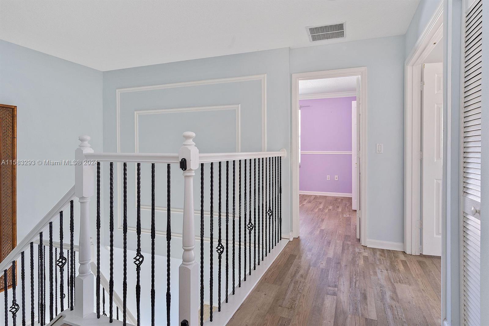 9869 Woodworth Ct