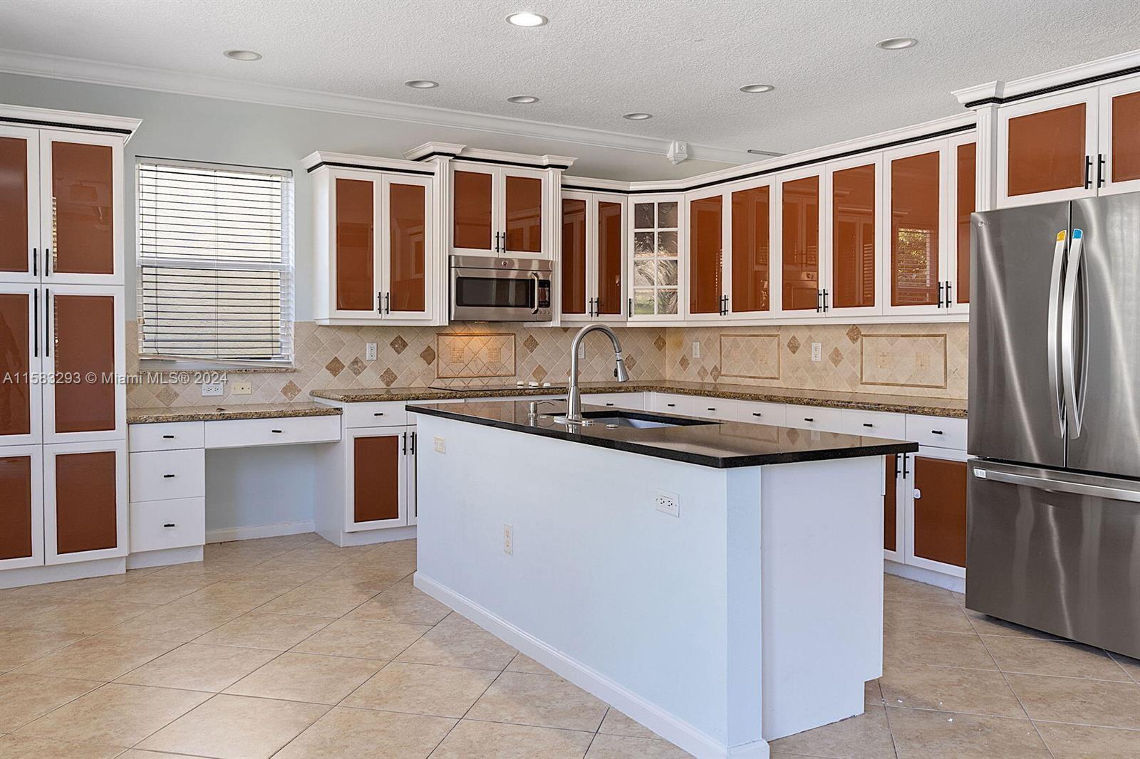 9869 Woodworth Ct