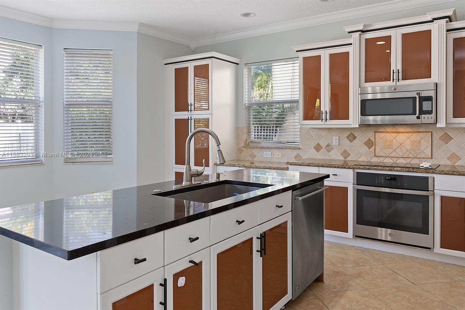 9869 Woodworth Ct