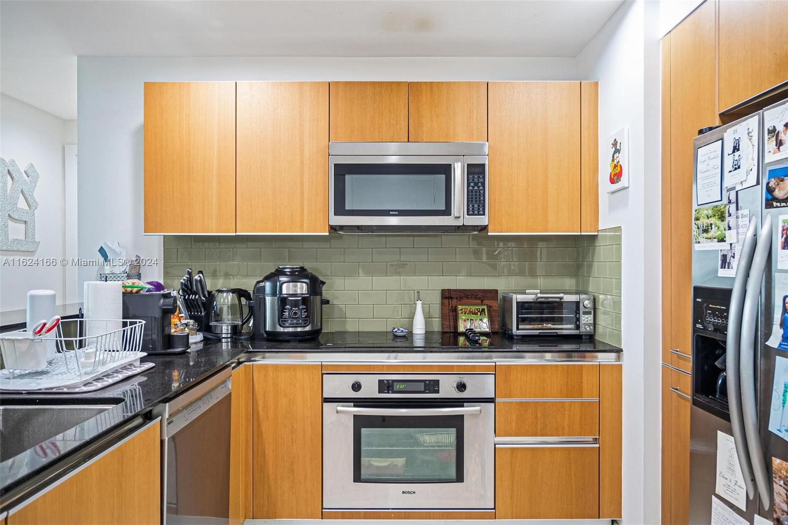 1060 Brickell Ave # 1607