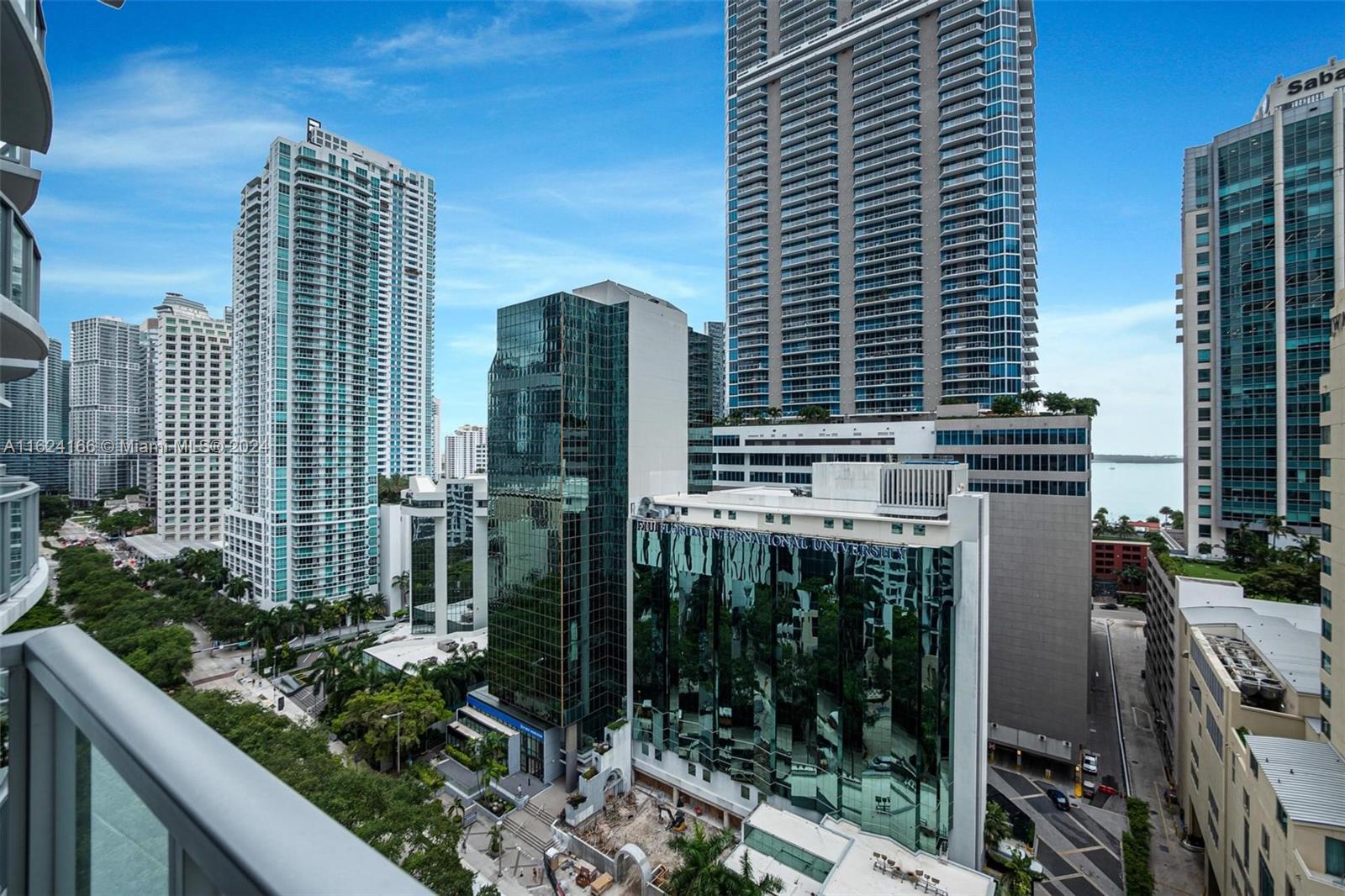1060 Brickell Ave # 1607