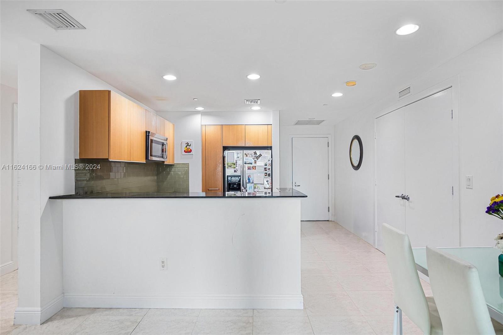 1060 Brickell Ave # 1607