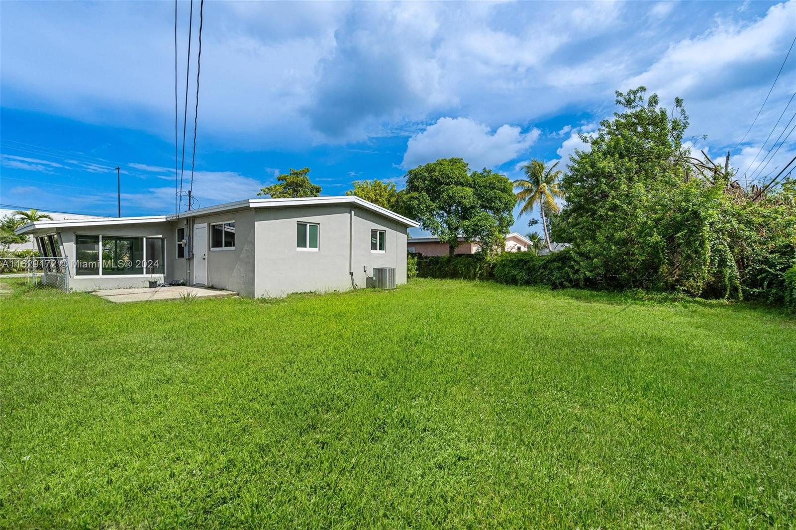 118 SW 24th Ave