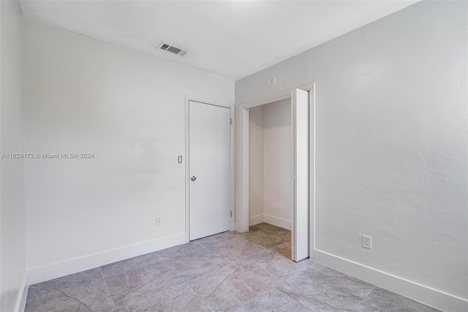 118 SW 24th Ave