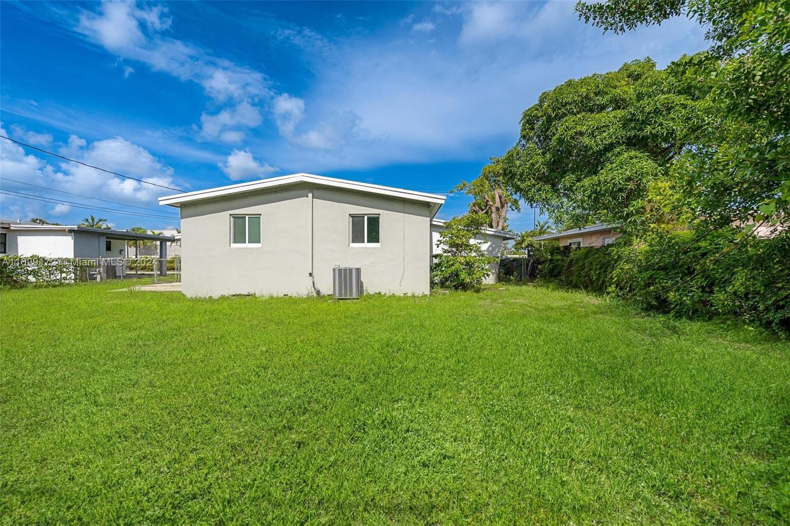 118 SW 24th Ave