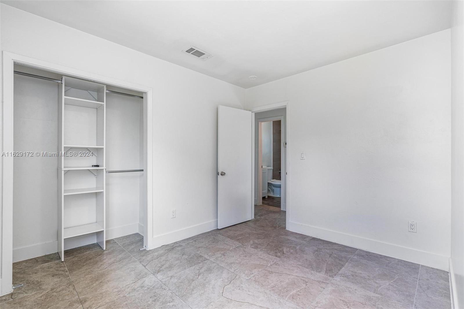 118 SW 24th Ave