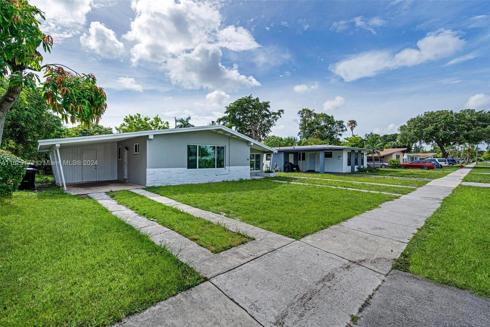 118 SW 24th Ave