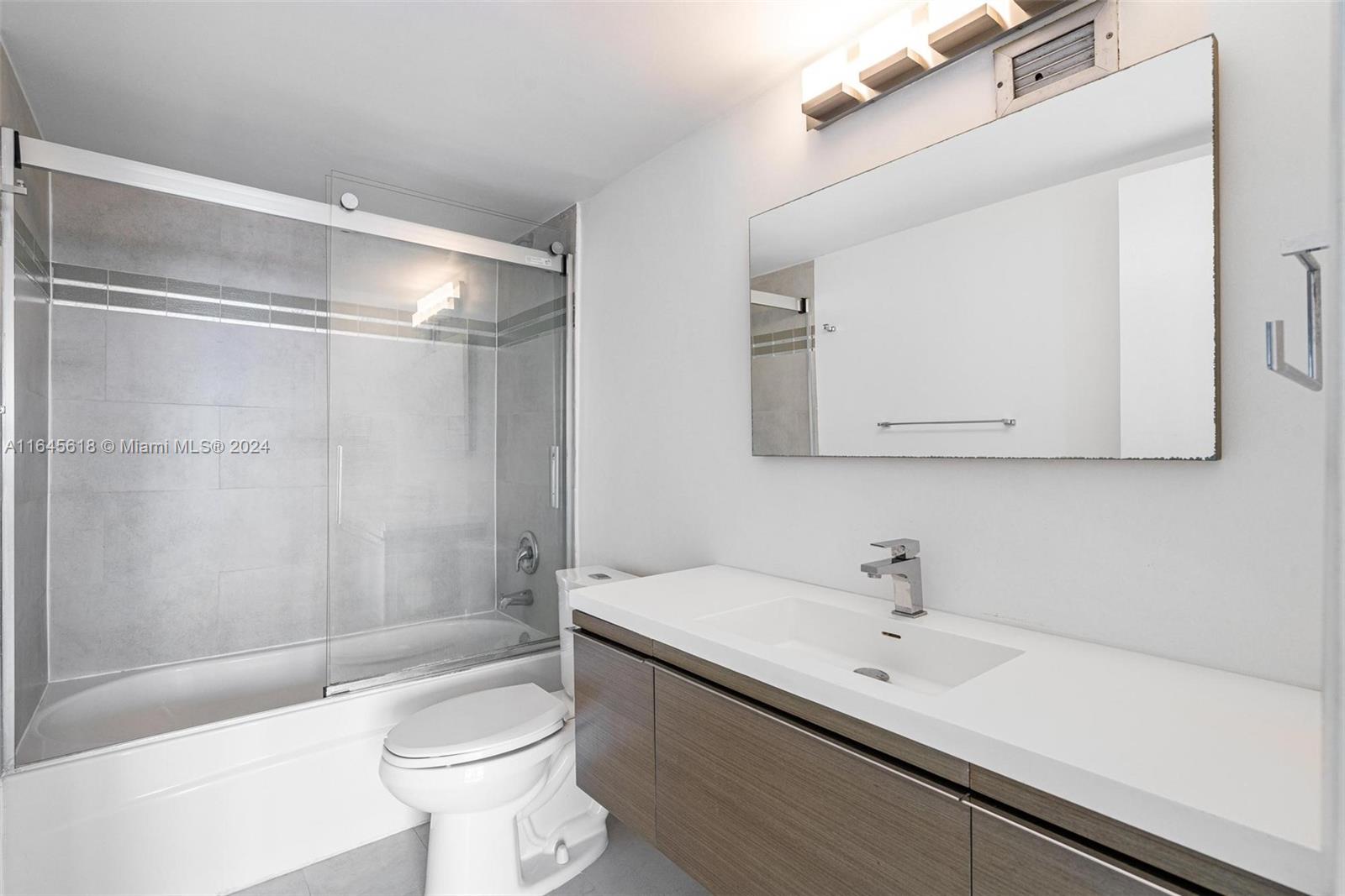 9800 W Bay Harbor Dr # 605