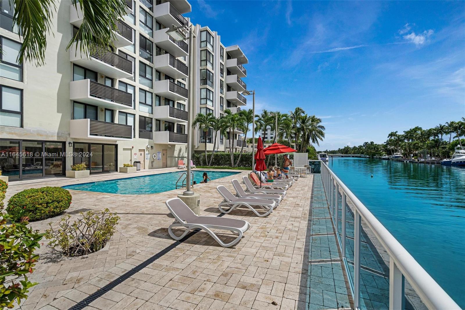 9800 W Bay Harbor Dr # 605