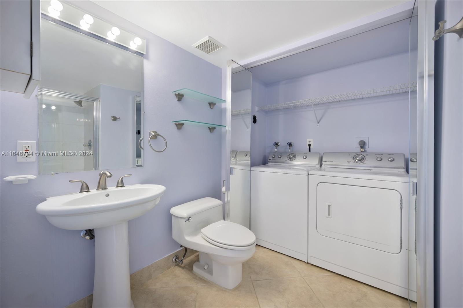 3500 Mystic Pointe Dr # 305