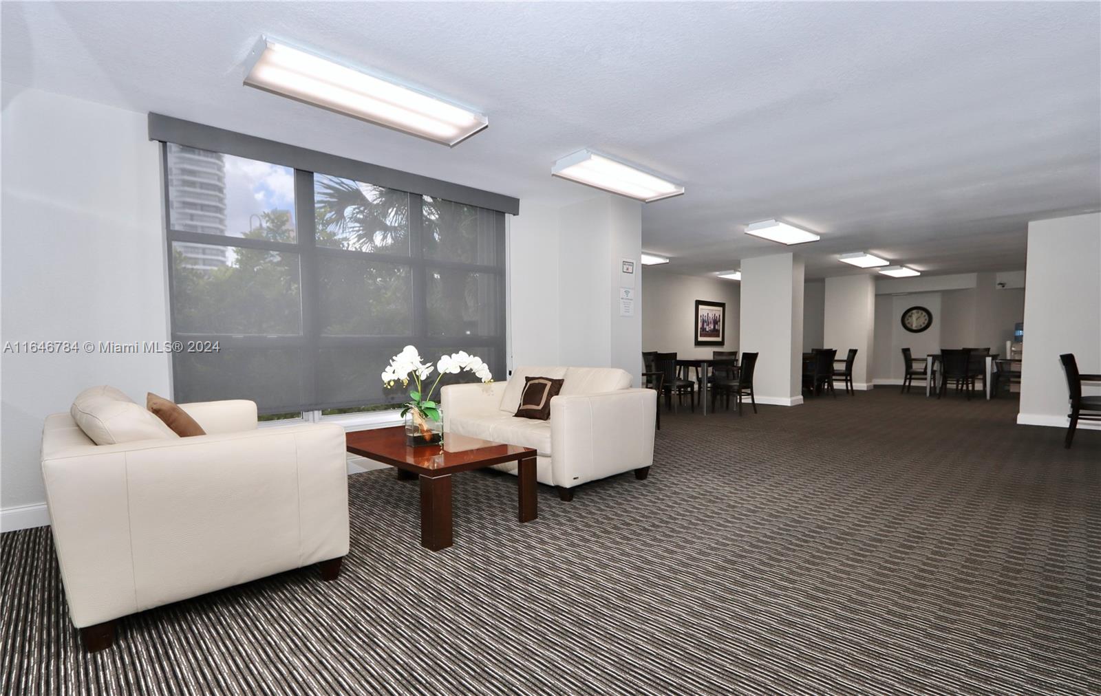 3500 Mystic Pointe Dr # 305