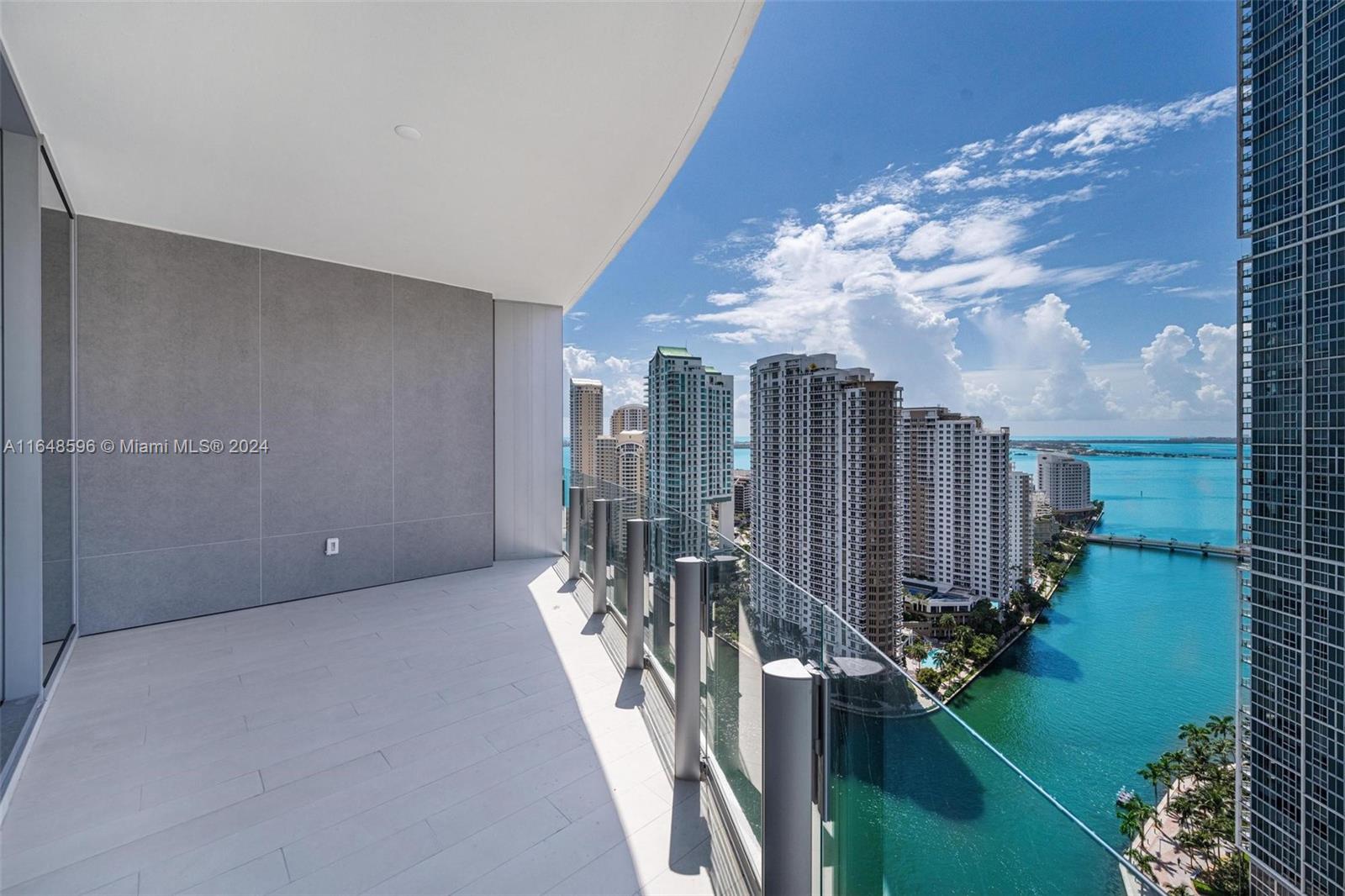 300 biscayne blvd way # 2807