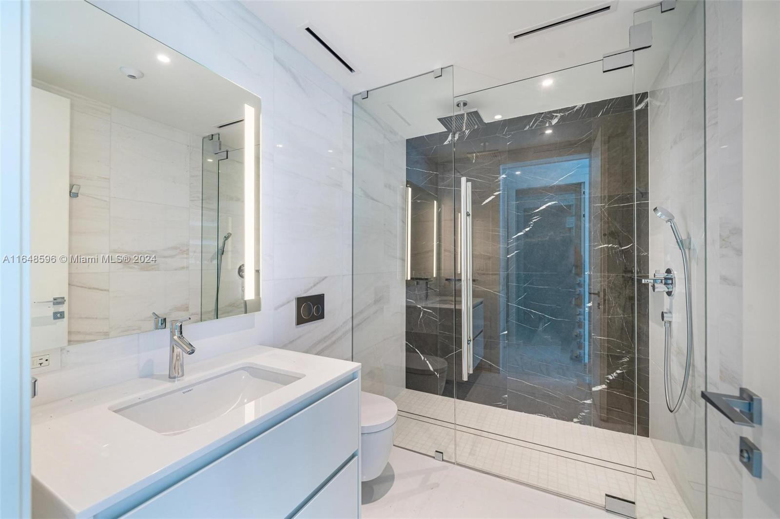 300 biscayne blvd way # 2807