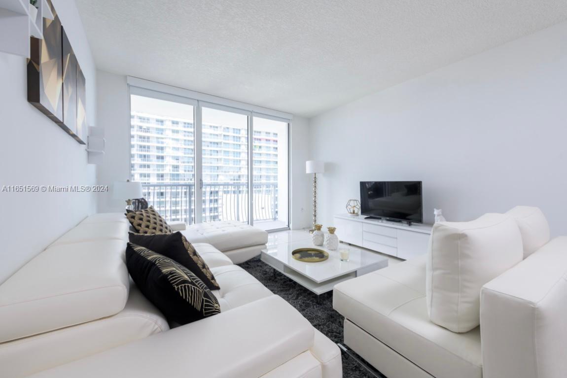 1750 N Bayshore Dr # 4209