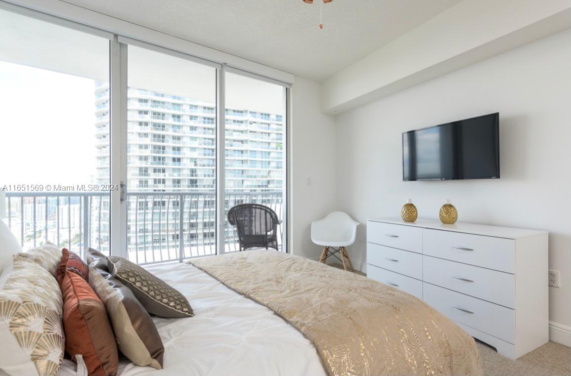 1750 N Bayshore Dr # 4209