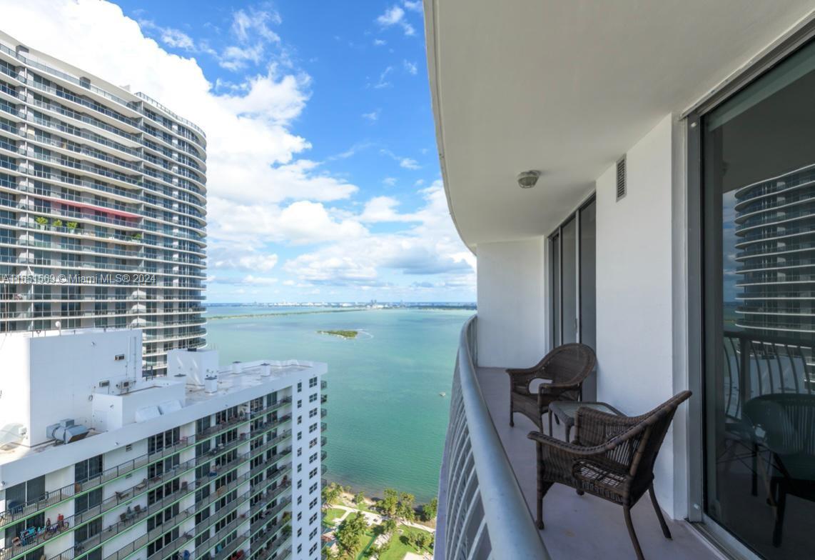 1750 N Bayshore Dr # 4209
