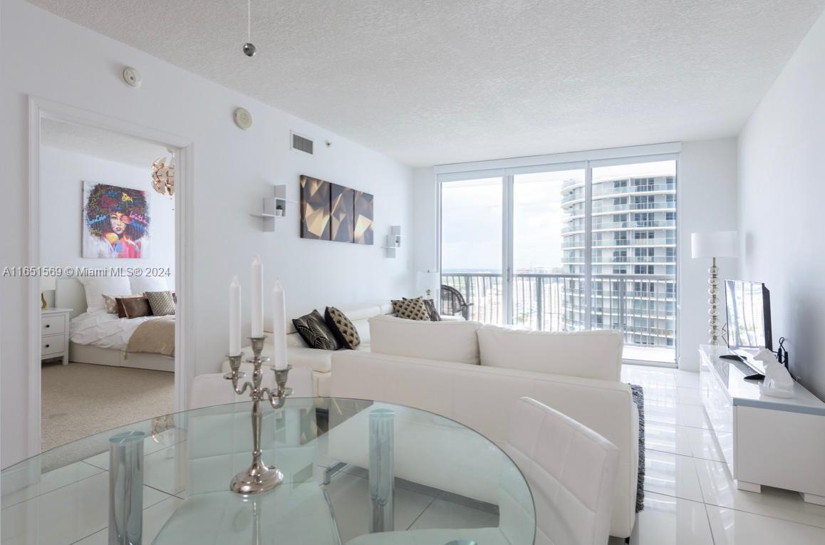 1750 N Bayshore Dr # 4209