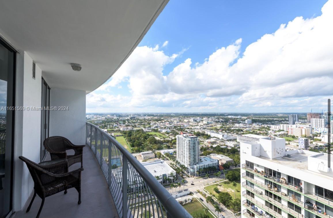 1750 N Bayshore Dr # 4209