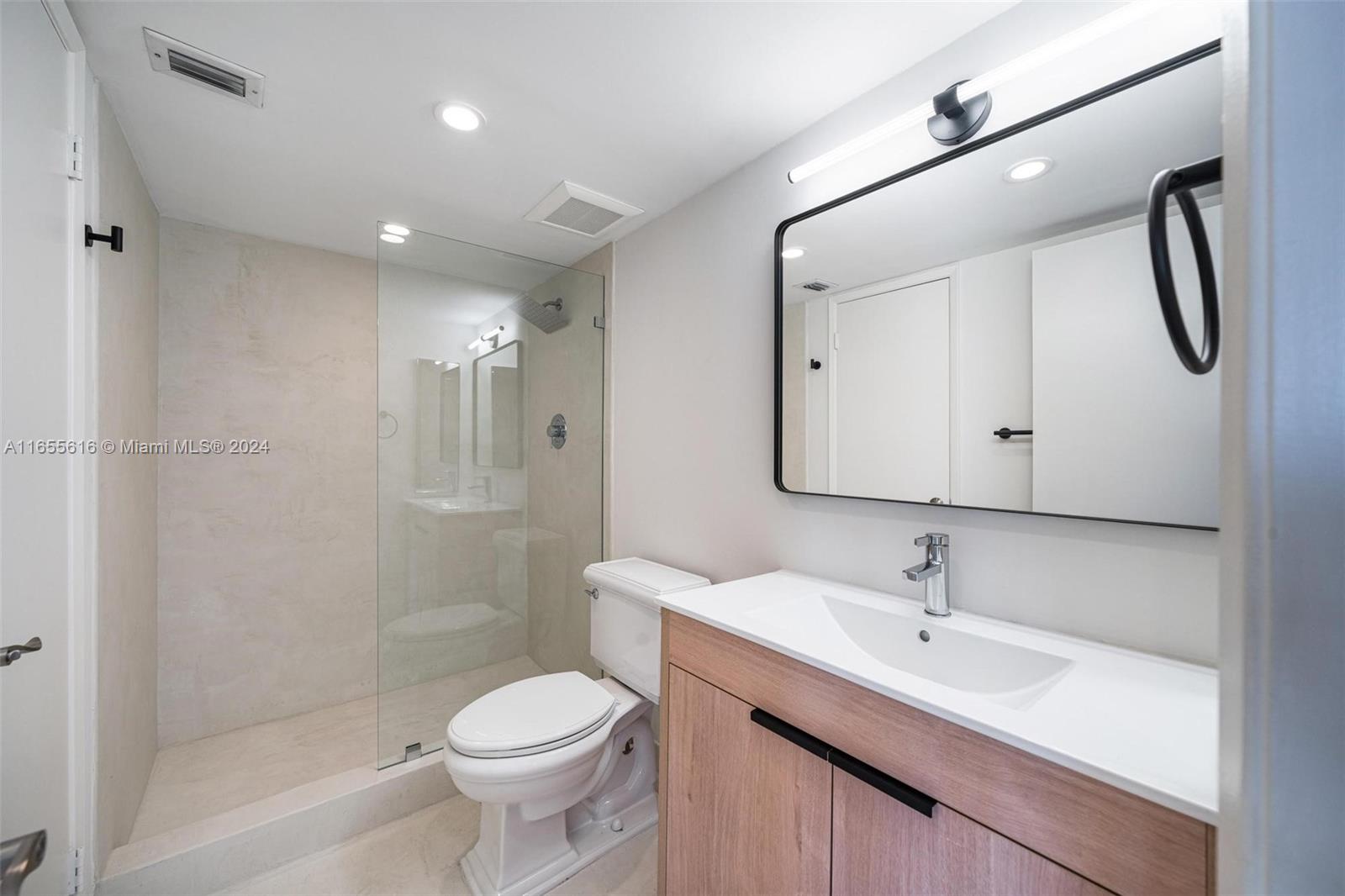 9 Island Ave # 414