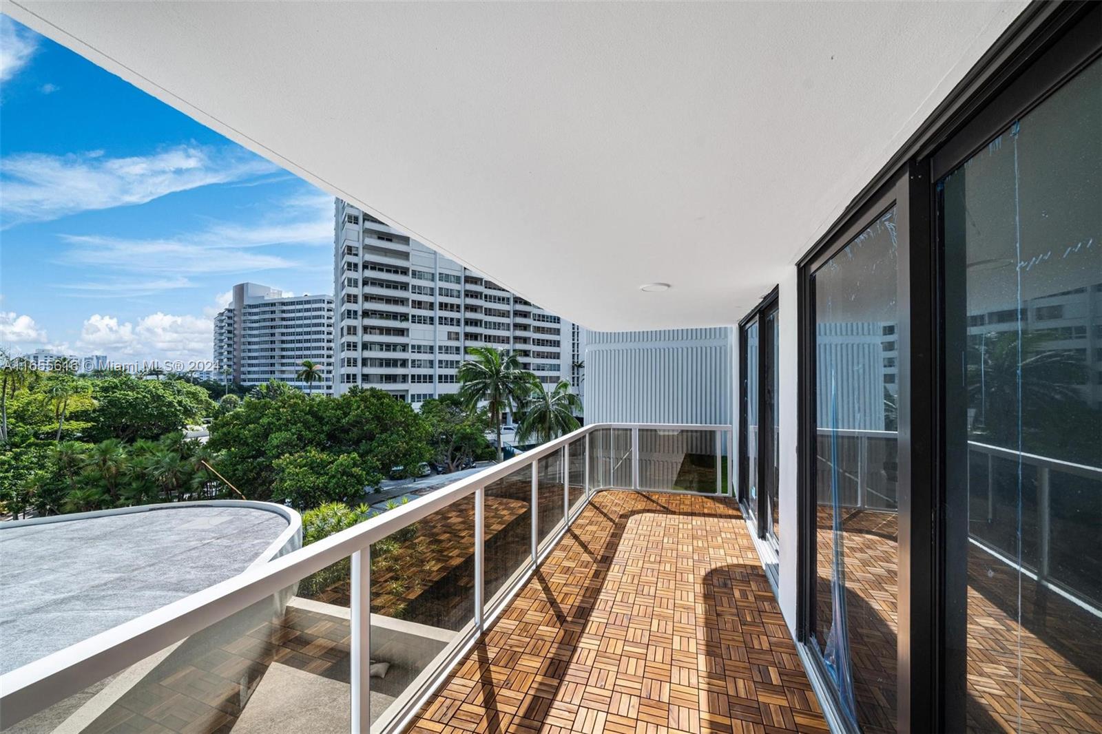 9 Island Ave # 414