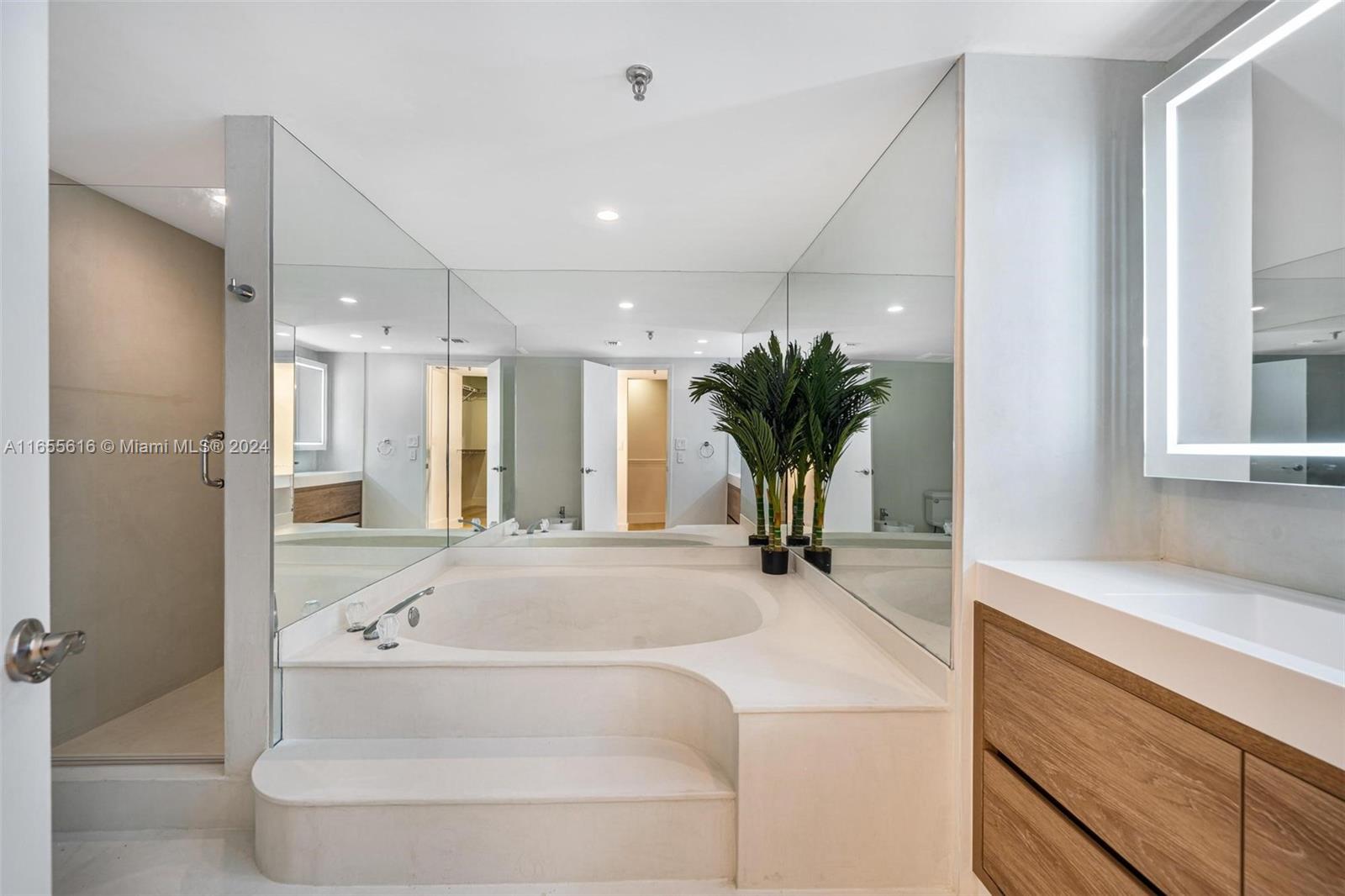 9 Island Ave # 414