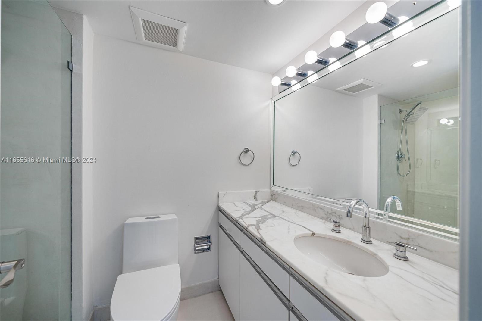 9 Island Ave # 414