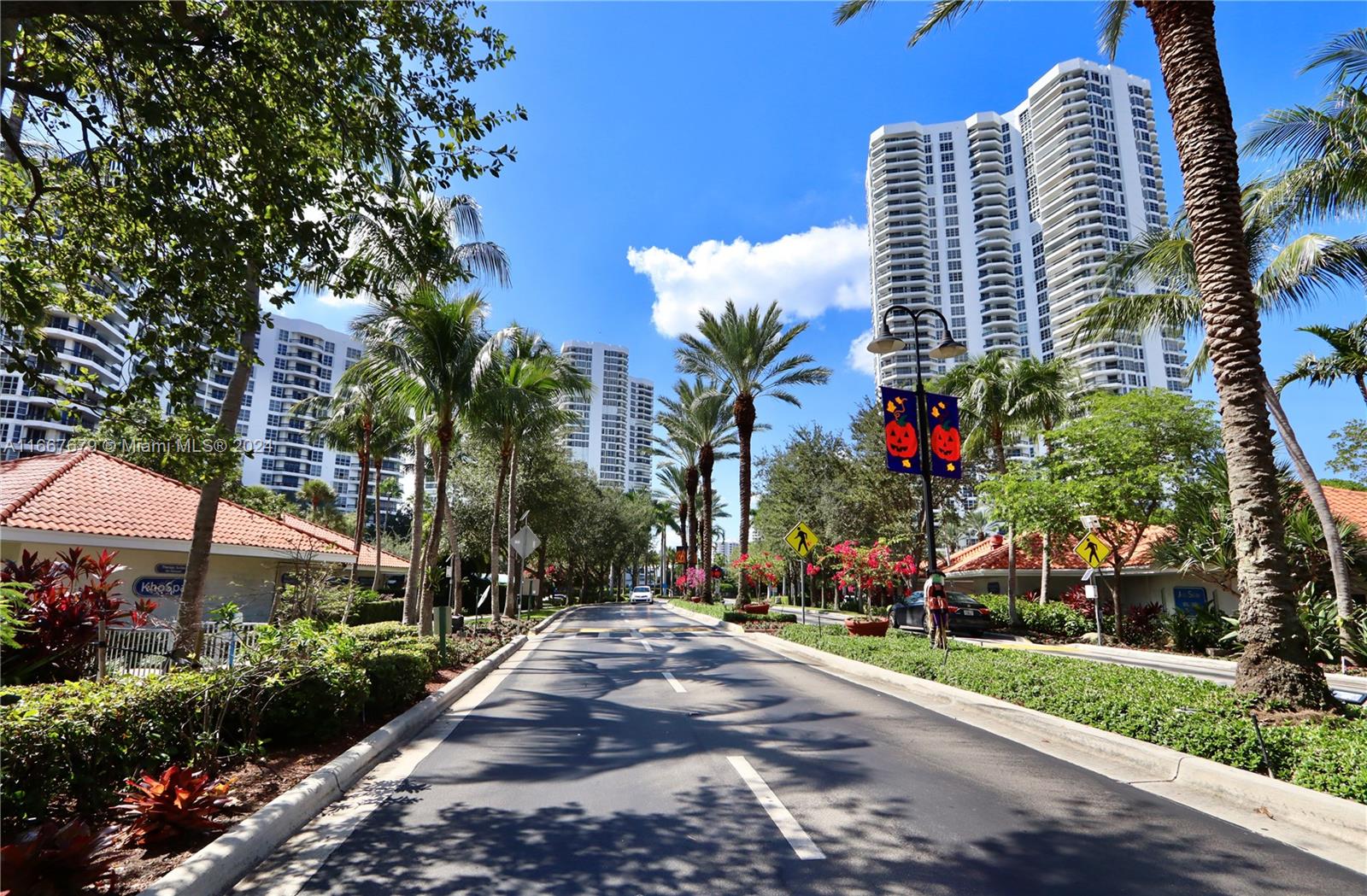3500 Mystic Pointe Dr # 1703