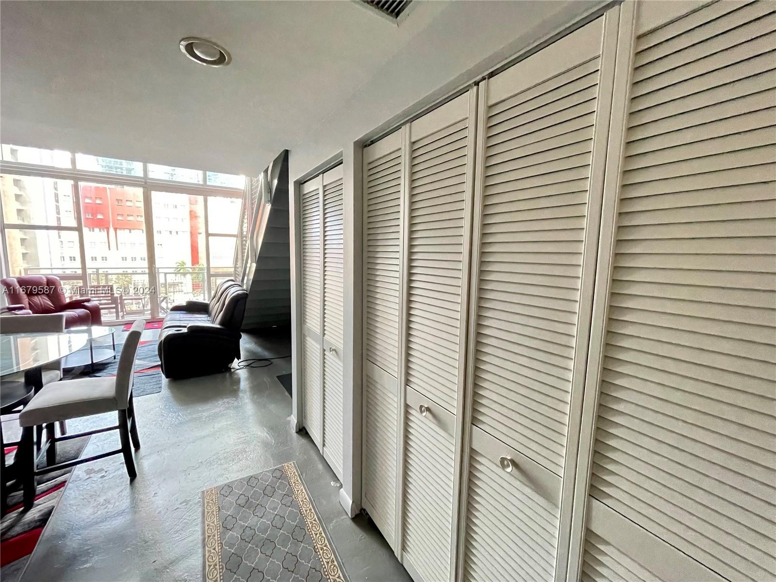 244 Biscayne Blvd # 445