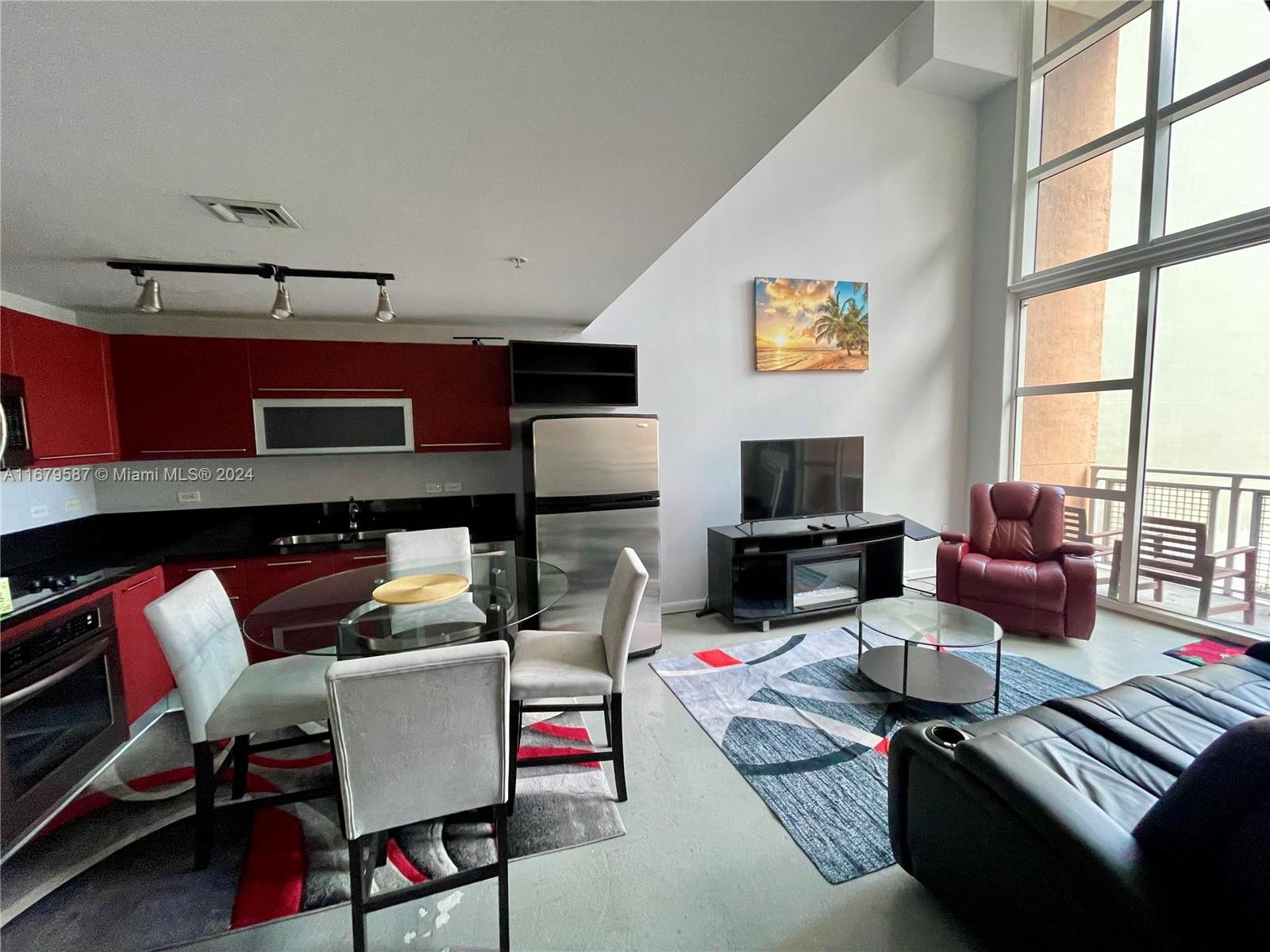 244 Biscayne Blvd # 445