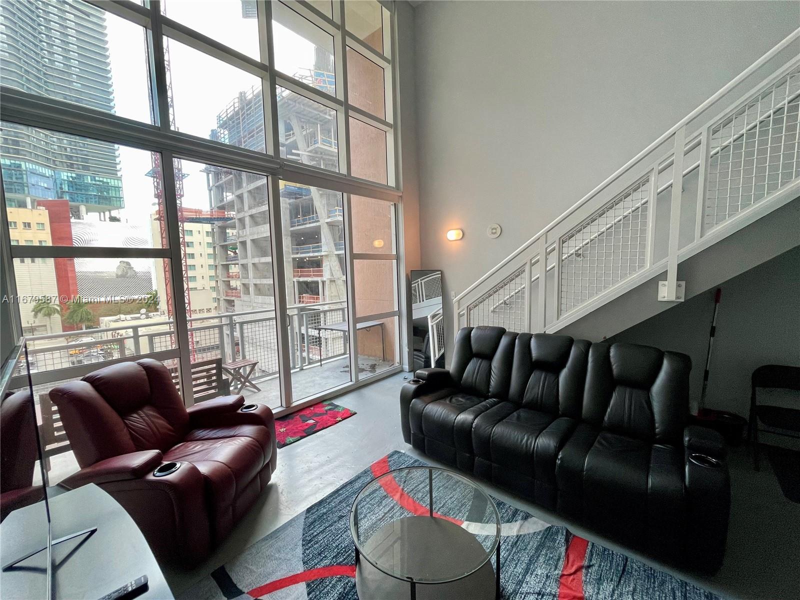 244 Biscayne Blvd # 445