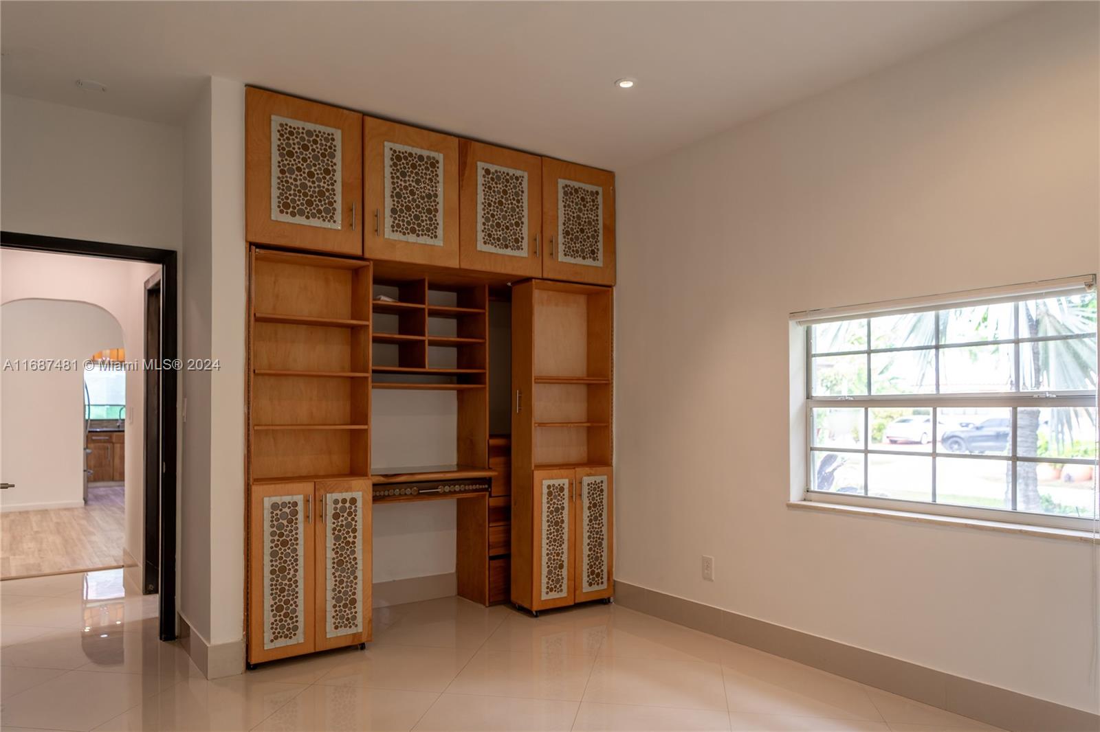 1510 Cleveland Rd Unit: -