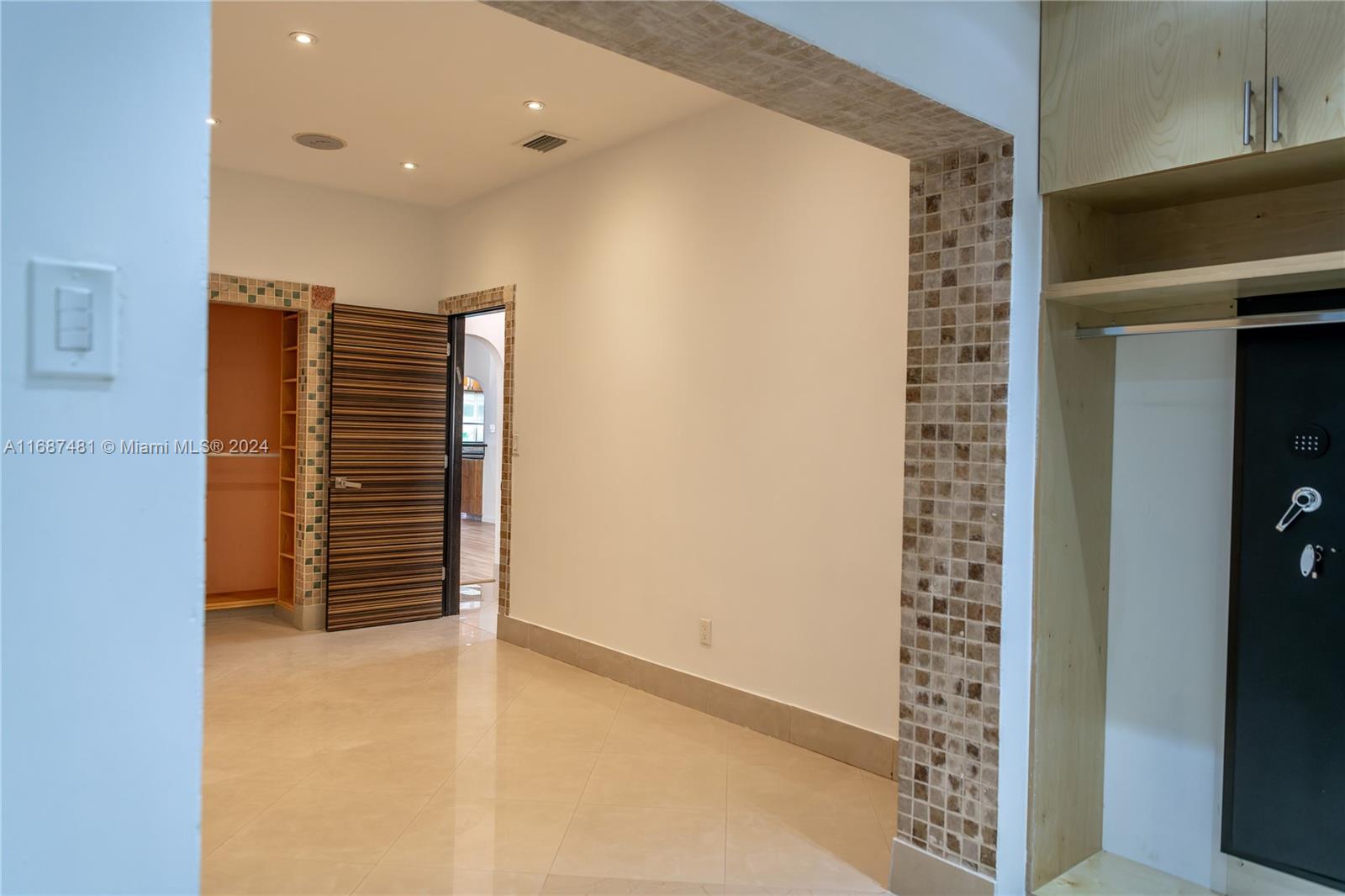 1510 Cleveland Rd Unit: -