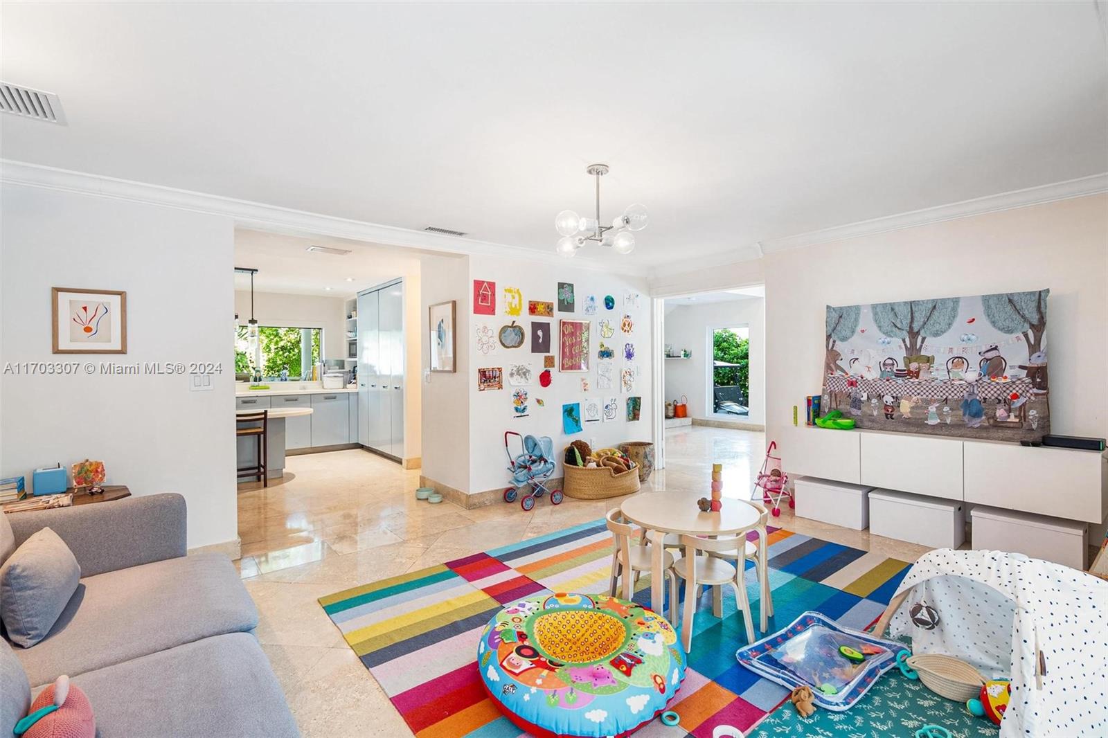 525 Ridgewood Rd