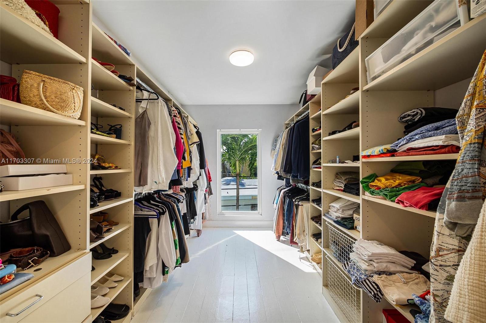 525 Ridgewood Rd