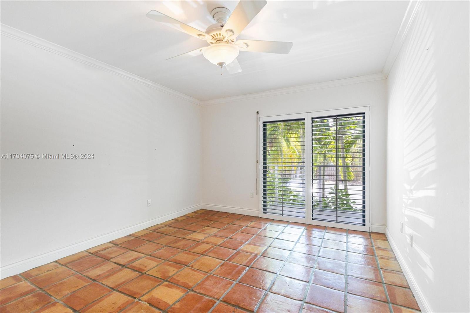 166 Harbor Dr # 7C