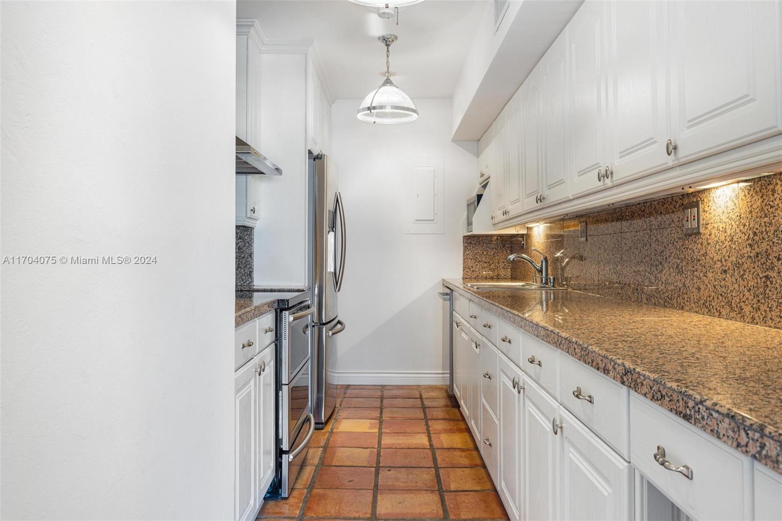 166 Harbor Dr # 7C