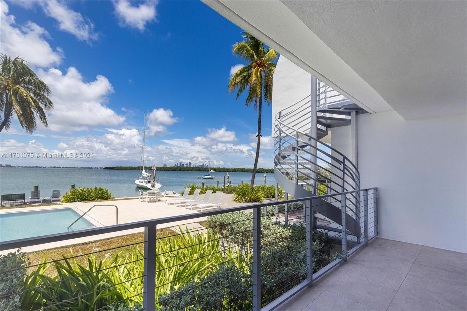 166 Harbor Dr # 7C