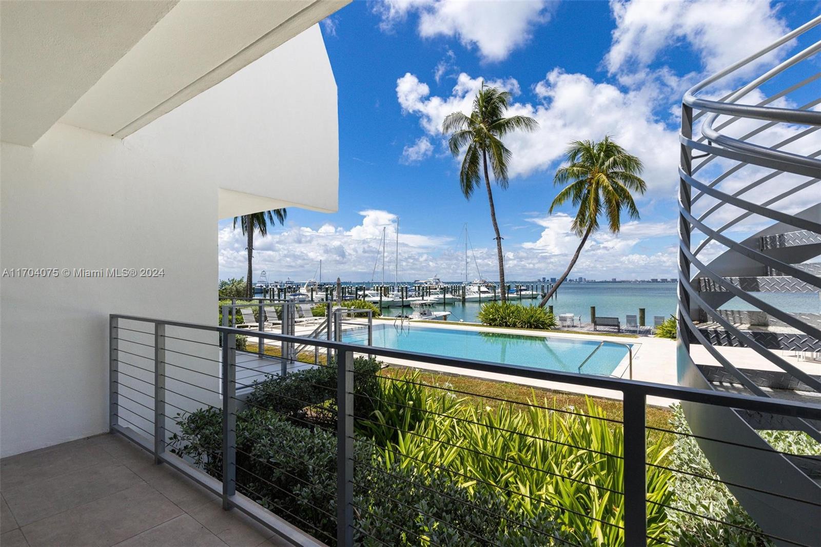 166 Harbor Dr # 7C