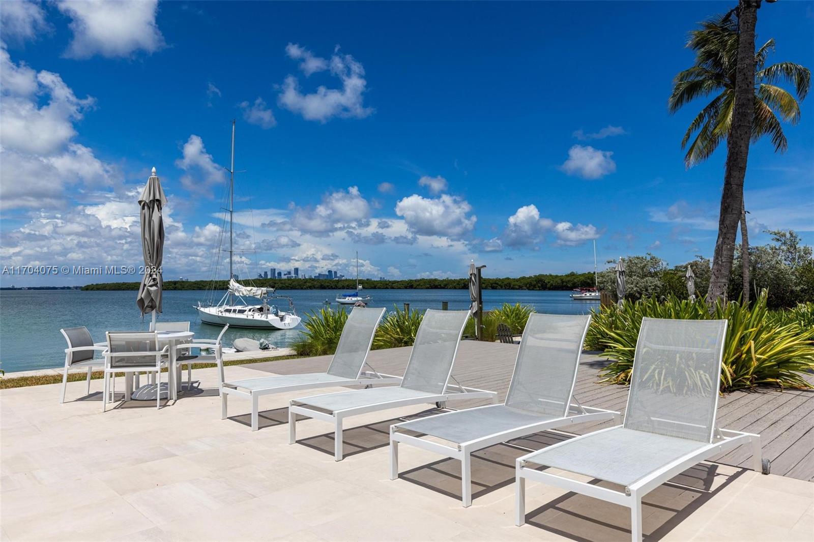 166 Harbor Dr # 7C