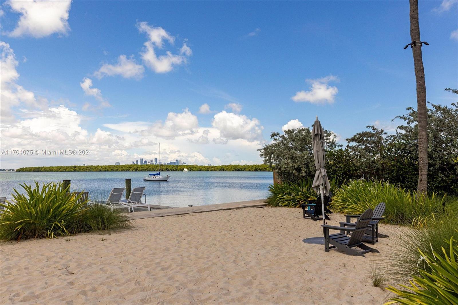 166 Harbor Dr # 7C