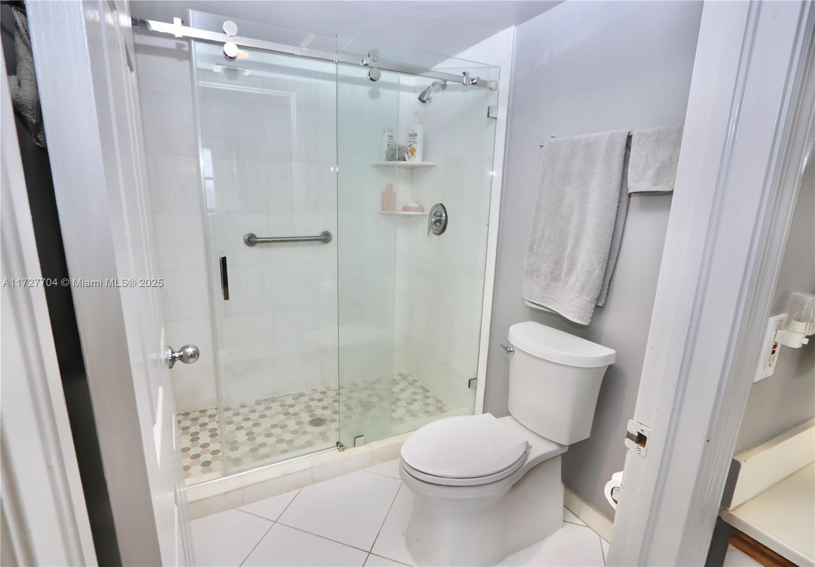 3500 Mystic Pointe Dr # 2708