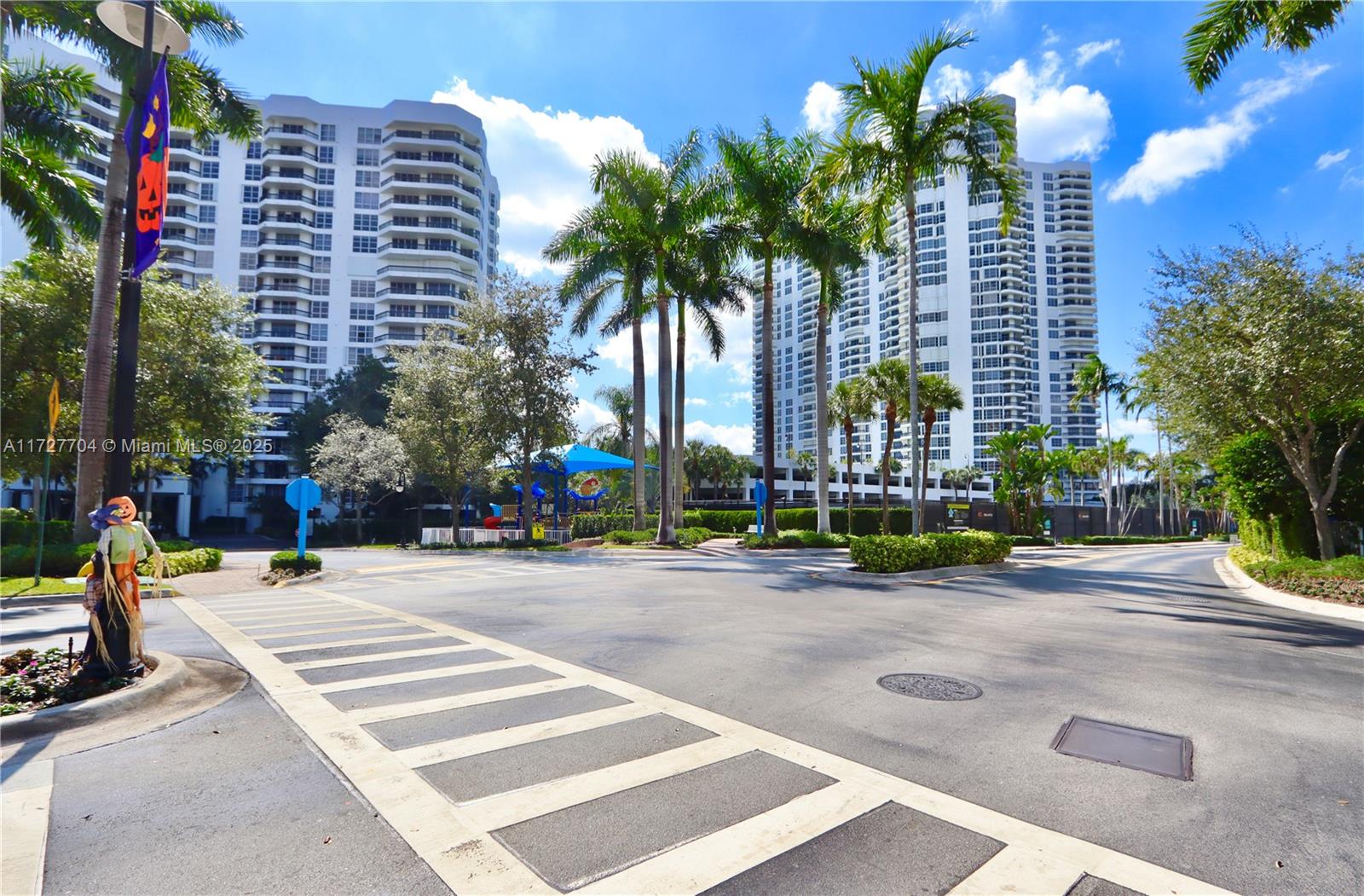 3500 Mystic Pointe Dr # 2708