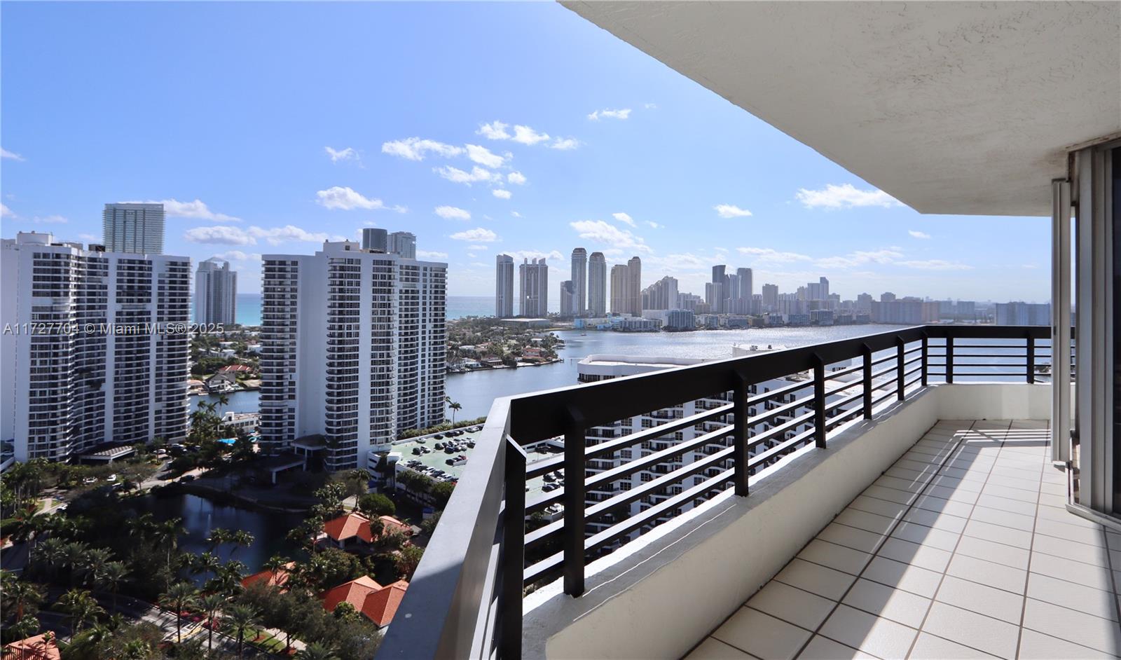 3500 Mystic Pointe Dr # 2708