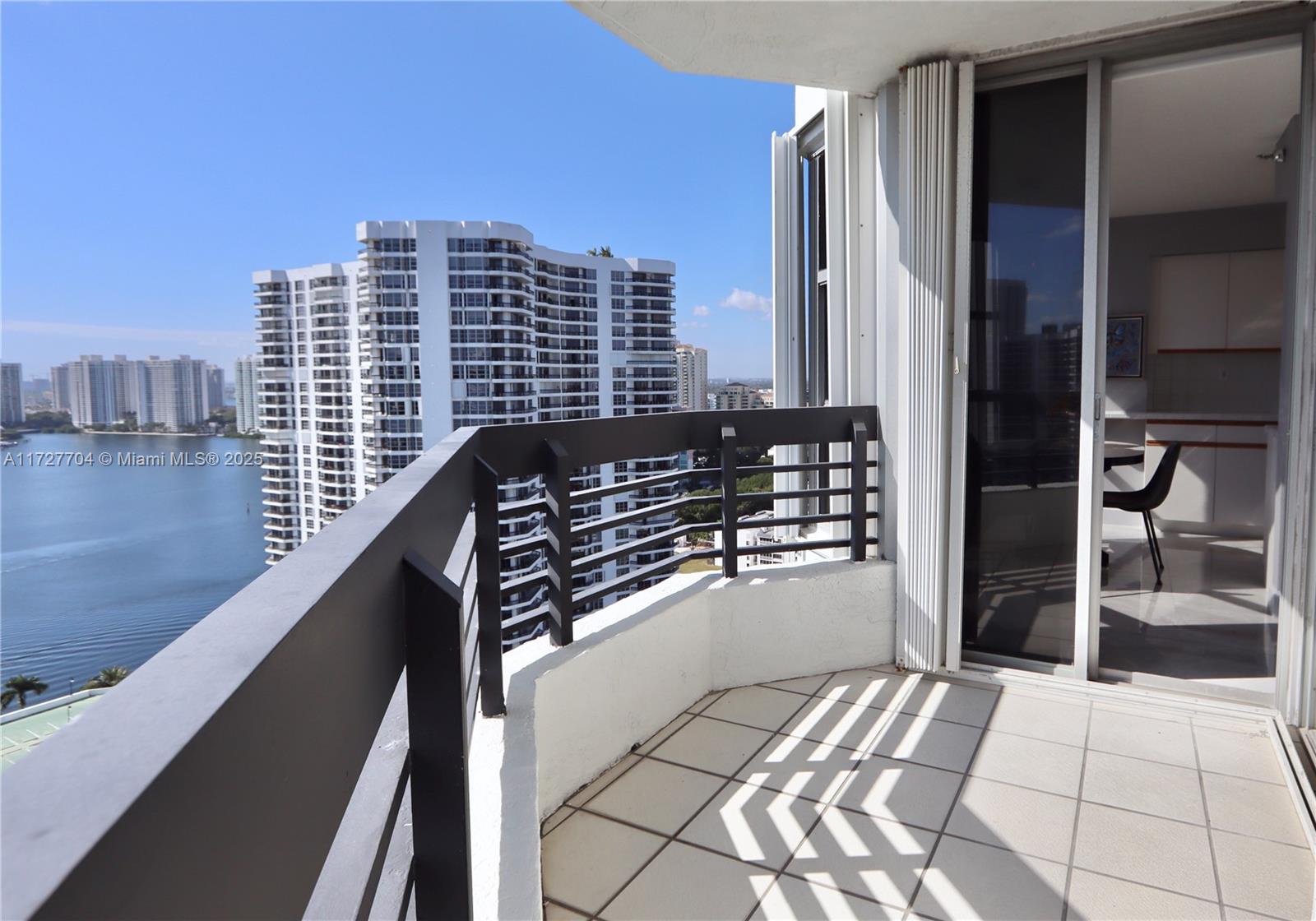 3500 Mystic Pointe Dr # 2708