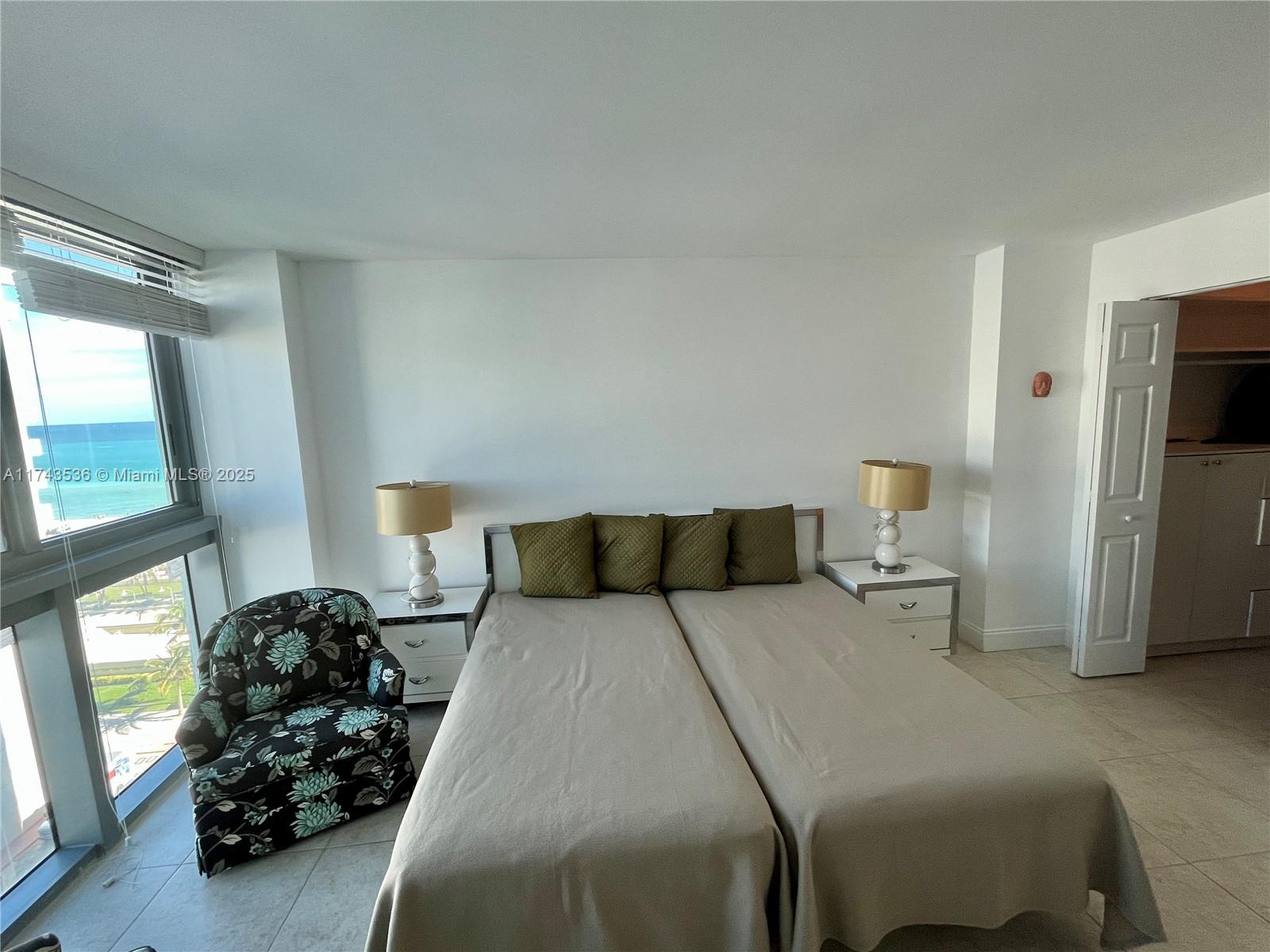 2655 Collins Ave # 1403