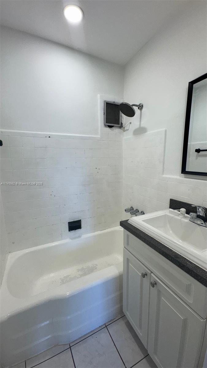 17175 NE 19th Ave # 4